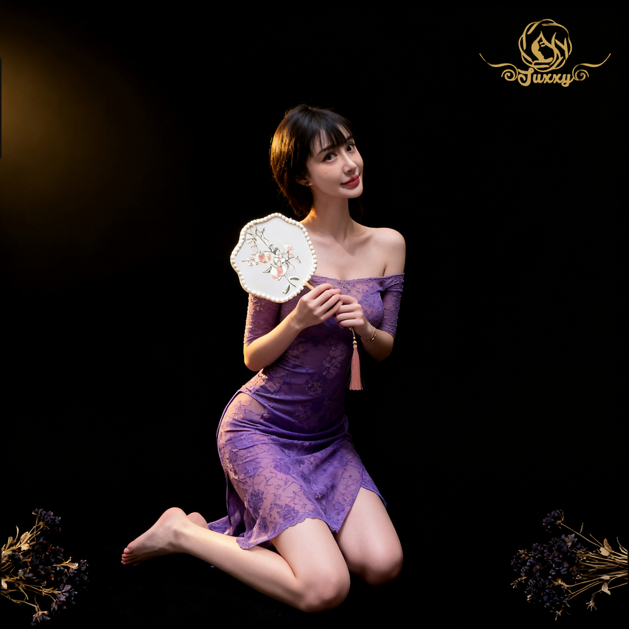 "Romantic Purple Rose"🟣 Purple Mesh Strapless Maxi Dress - A sophisticated and alluring dress with a mature, elegant style.🌹