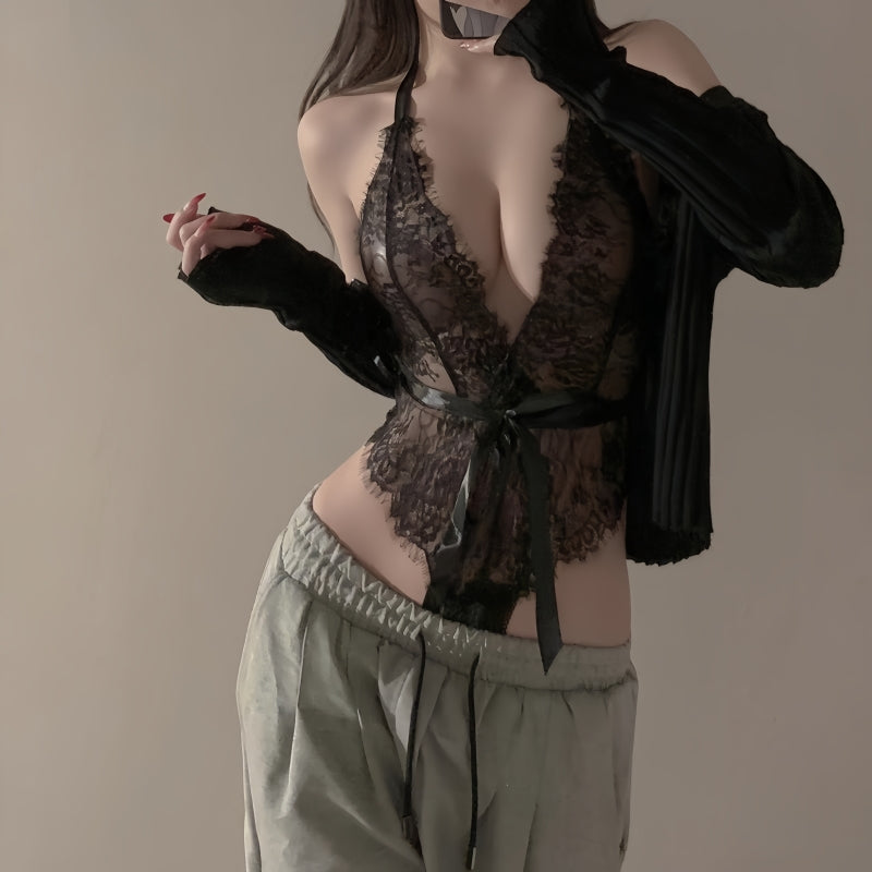 ??A pure and alluring style lace camisole bodysuit??