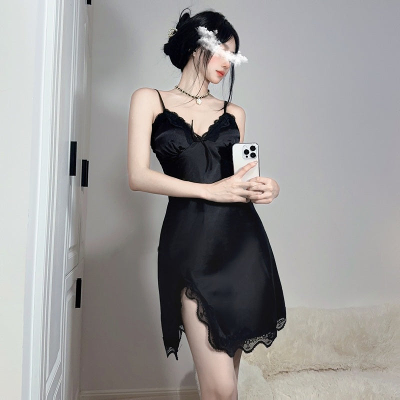 ??A simple and elegant moonlight white comfortable nightgown??