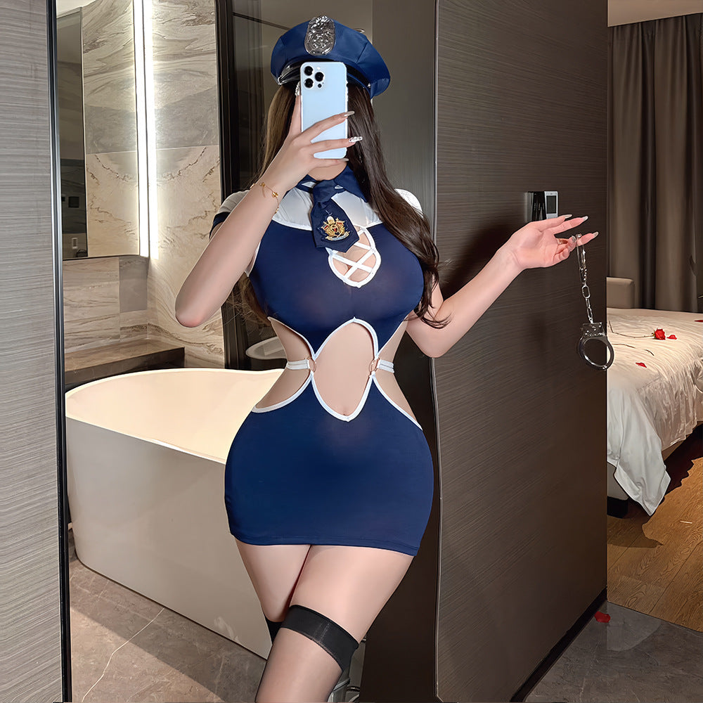 "Don't move!" A sexy policewoman's cosplay???? uniform with a lapel and tie design, featuring straps and ??cutouts.