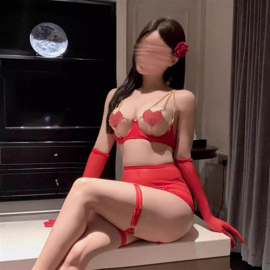 Sexy three-piece see-through mesh set with openwork ?? chain heart decoration ??