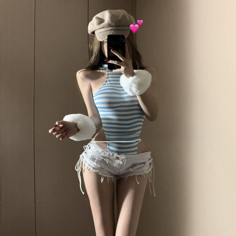 Blue?? striped lingerie, high-slit design, fitted swimsuit style.?????♀?