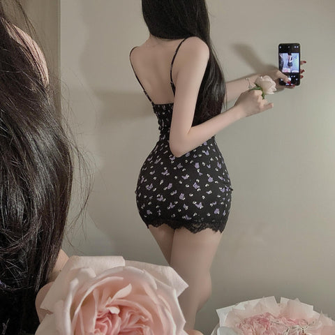 ??Sexy floral print bodycon slip dress with a pure and alluring style??