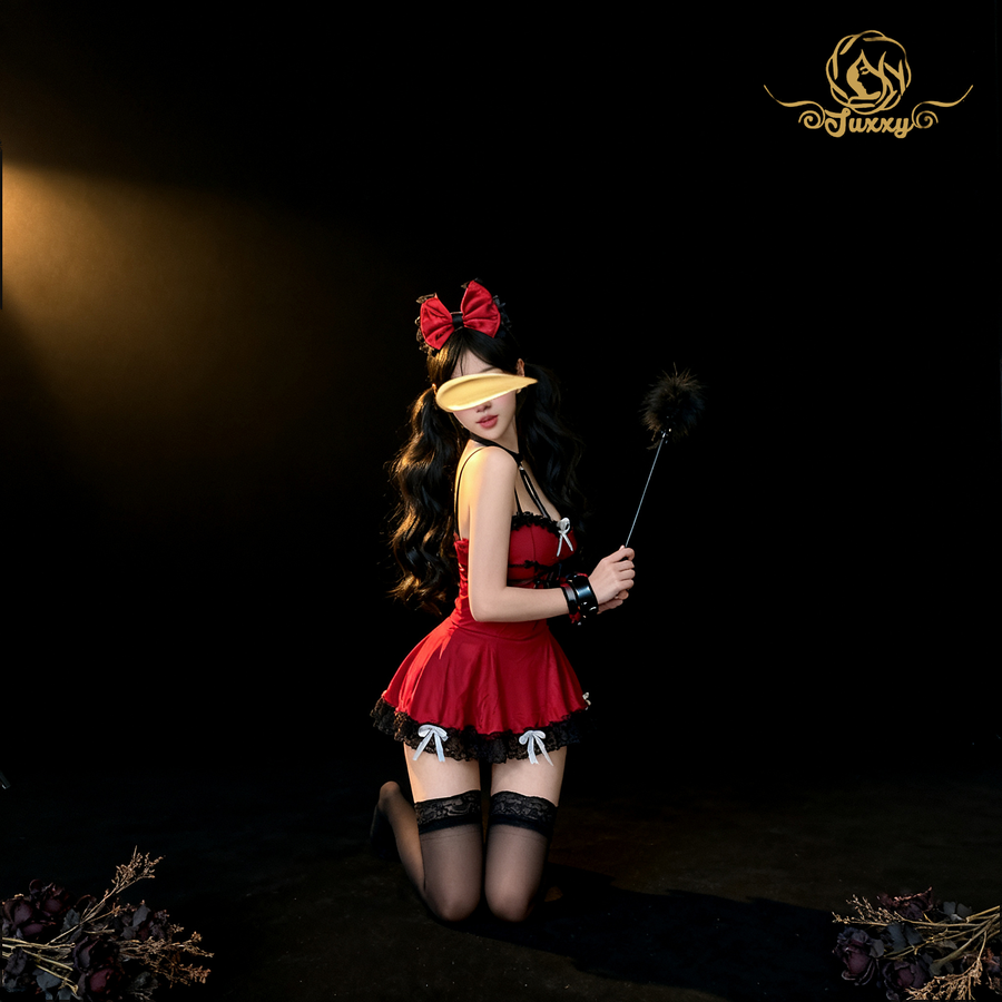 Gothic red and black? color scheme Lolita style cosplay lingerie dress ??