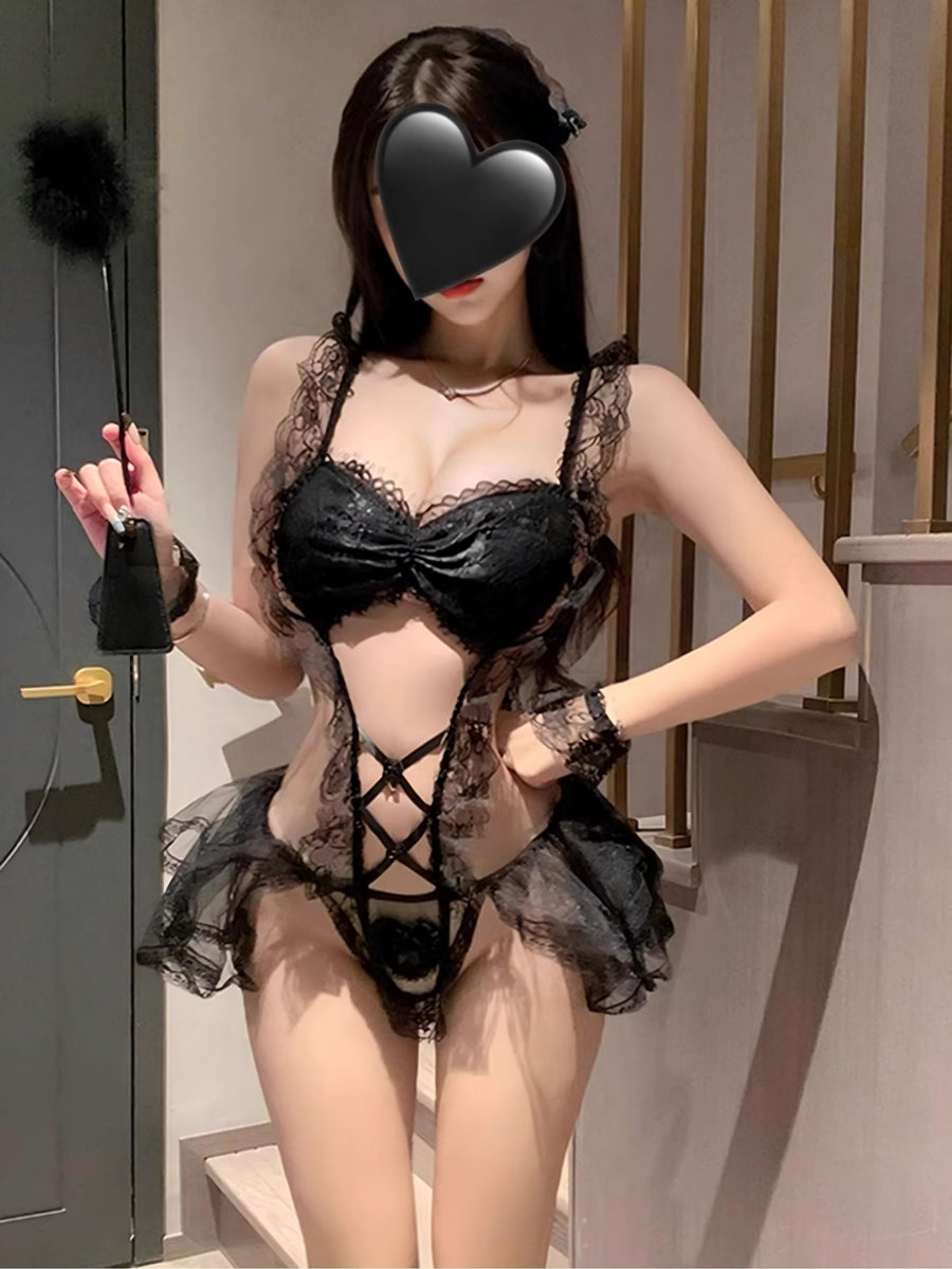 Sexy maid ?? cosplay with cutout design ?? flirtatious lingerie uniform